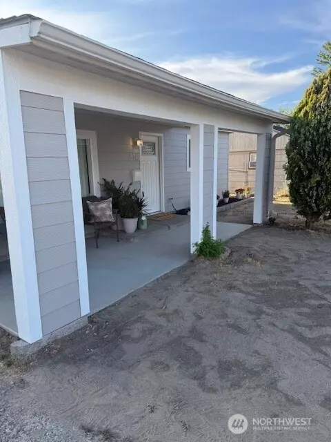 Moses Lake, WA 98837,510 S Juniper DR