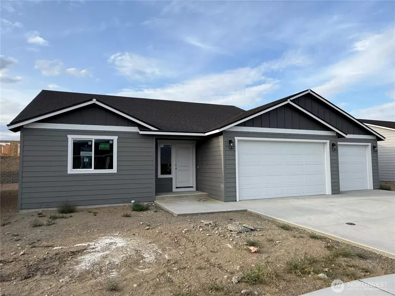 2415 Noah ST SE, East Wenatchee, WA 98802