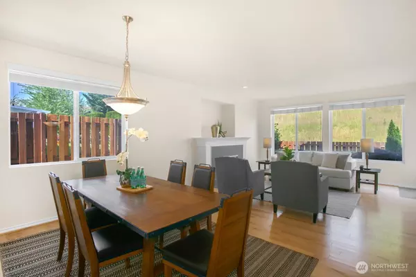 Maple Valley, WA 98038,27638 246th AVE SE