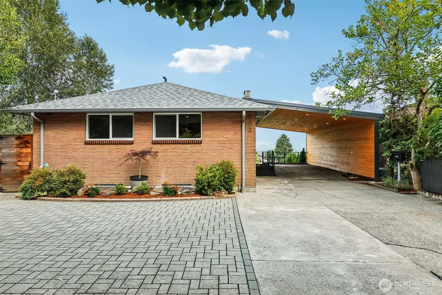 8324 Beacon AVE S, Seattle, WA 98118
