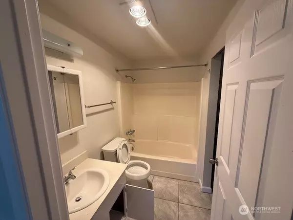 Sedro Woolley, WA 98284,313 E Woodworth ST #4