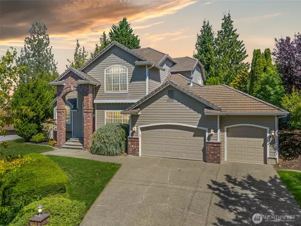 1811 Crystal Lane LOOP SE, Puyallup, WA 98374