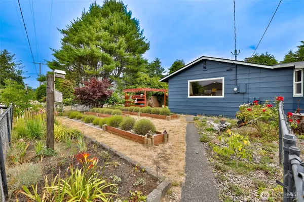2548 Evergreen Park RD, Grayland, WA 98547
