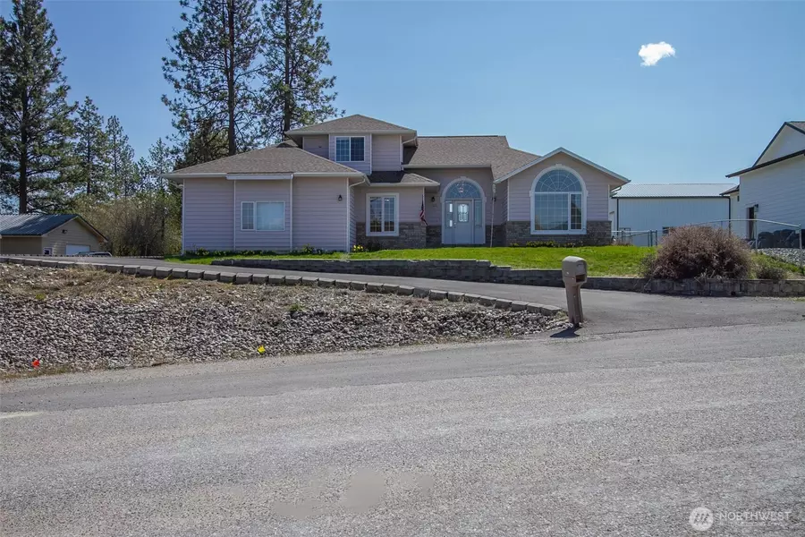 1107 Pinebrook DR, Chewelah, WA 99109