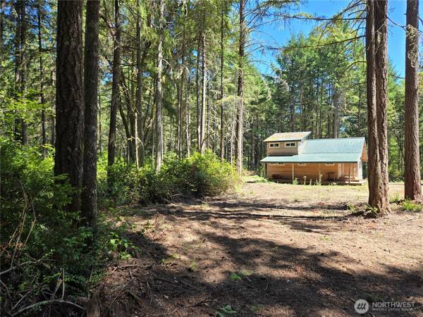 19205 30th ST SW, Lakebay, WA 98349