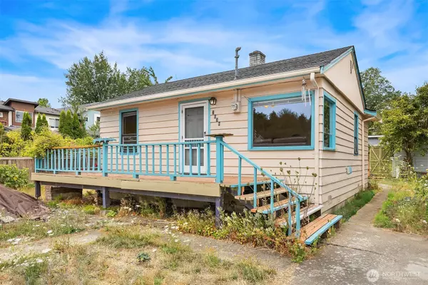 3039 S Dakota ST, Seattle, WA 98108