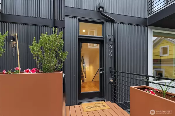 Seattle, WA 98112,609 15th AVE E