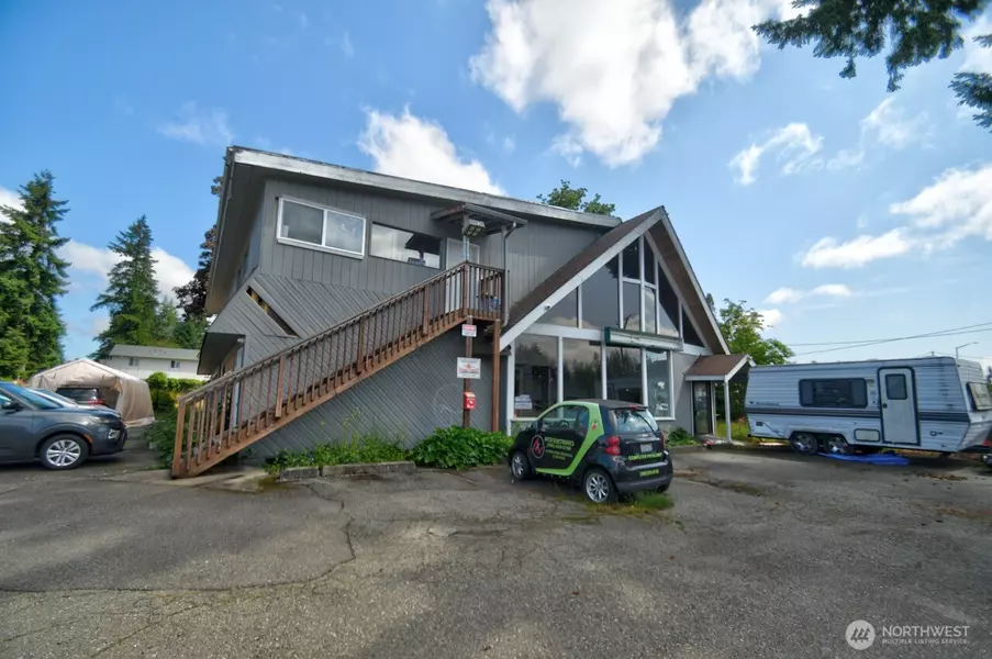 6906 Martin WAY E, Olympia, WA 98516