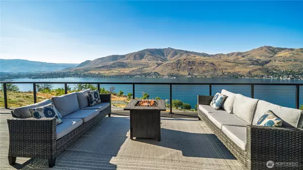 374 Porcupine LN, Chelan, WA 98816