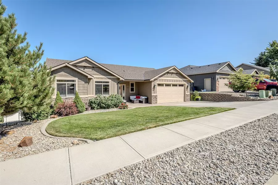 1413 Benoy AVE, Wenatchee, WA 98801