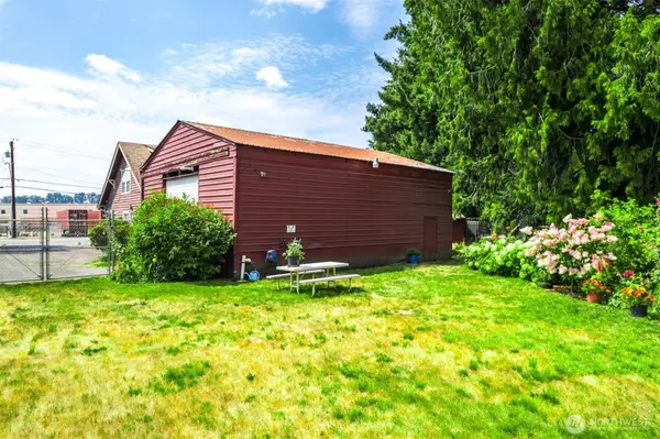 Puyallup, WA 98371,1109 Valley AVE NW