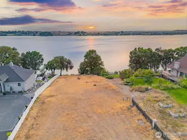 Moses Lake, WA 98837,4898 Shorecrest DR NE