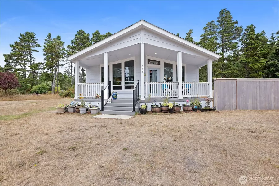 1225 204th LN, Ocean Park, WA 98640