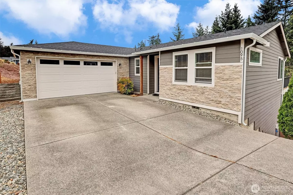 Camano Island, WA 98282,1095 Saint Moritz CT