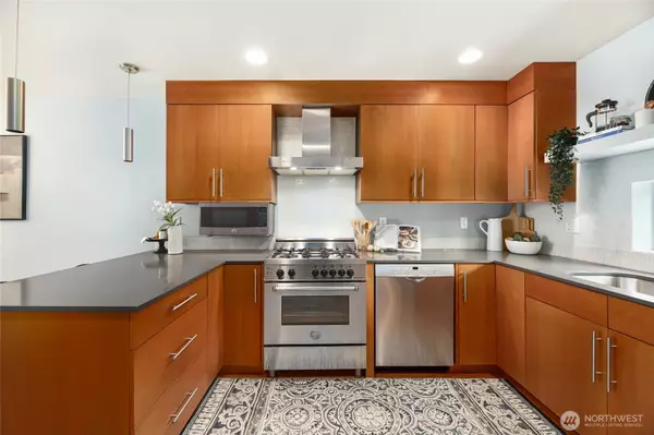 Seattle, WA 98126,4710 37th AVE SW #B