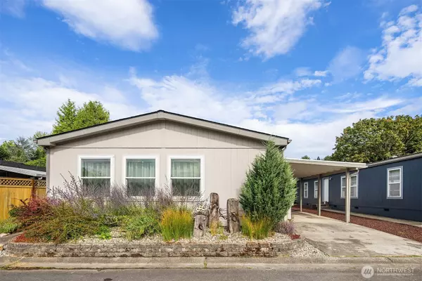 Renton, WA 98058,15400 SE 155th PL #28