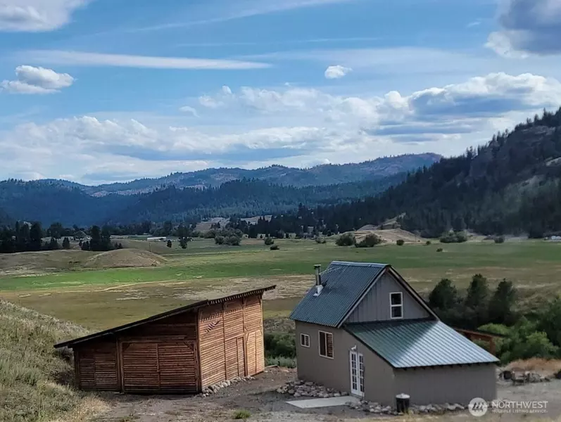 12 Tanager LN, Republic, WA 99166