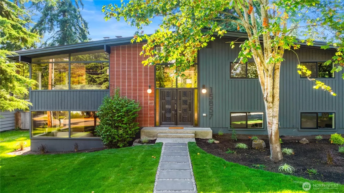 Lake Forest Park, WA 98155,15857 32nd AVE NE