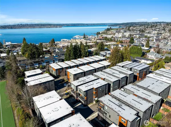 Kirkland, WA 98033,312 7th LN S #33