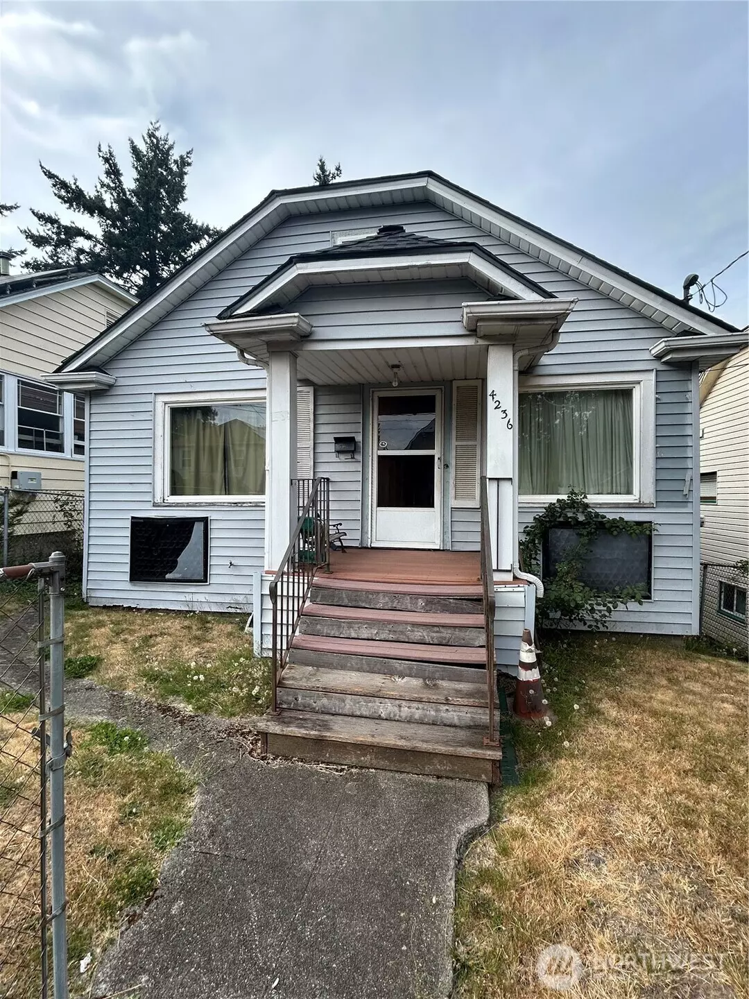 Seattle, WA 98118,4236 S Findlay ST