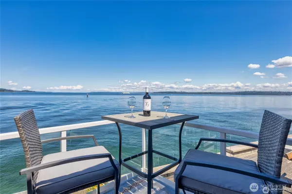 10879 Point Vashon DR SW, Vashon, WA 98070