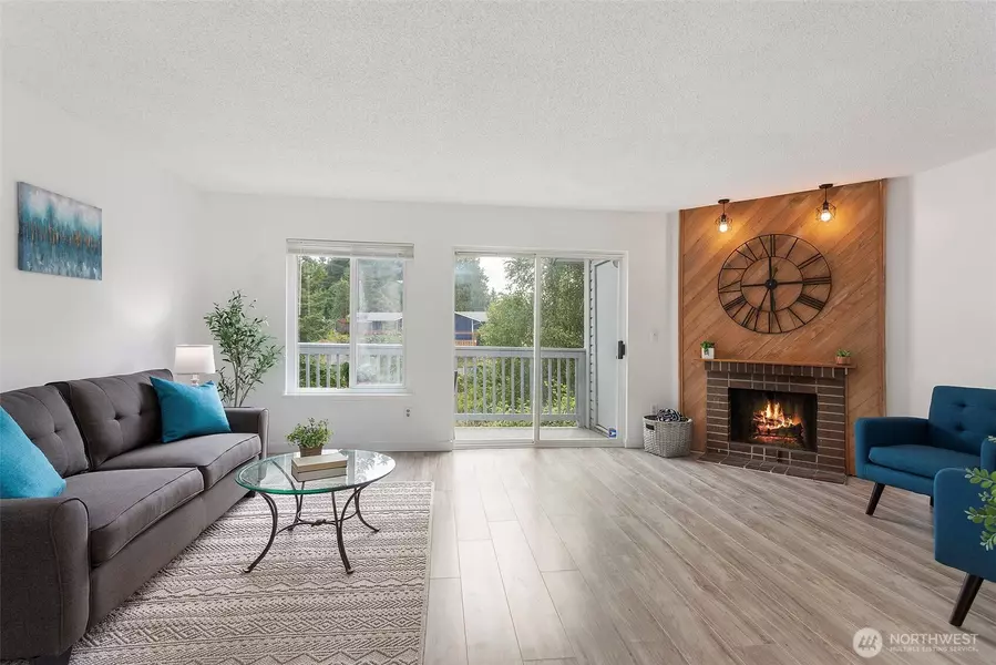 8823 Holly DR #H206, Everett, WA 98208