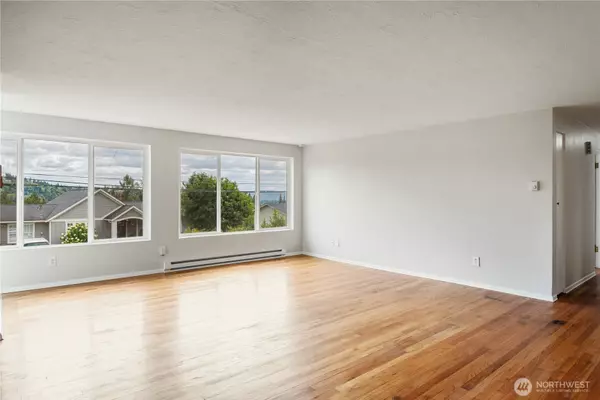 Kelso, WA 98626,2411 Bloyd ST