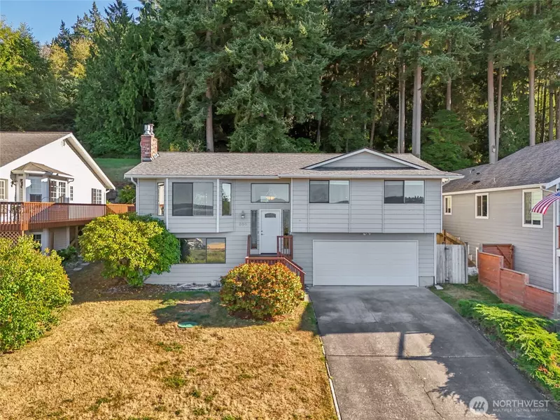 850 Dugualla RD, Oak Harbor, WA 98277