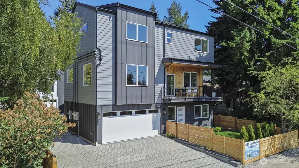 12048 5th AVE NE, Seattle, WA 98125