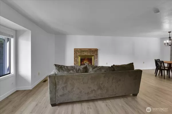 Everett, WA 98203,4926 Dover ST