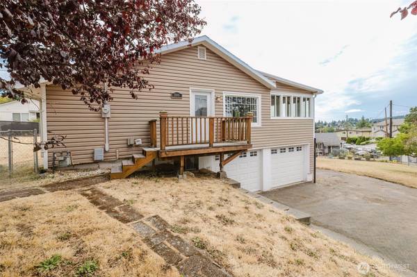 300 Willow ST, Bremerton, WA 98310