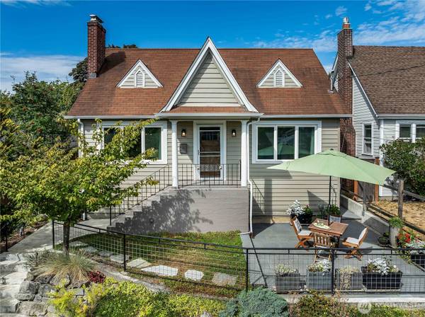 8233 16th AVE NE, Seattle, WA 98115
