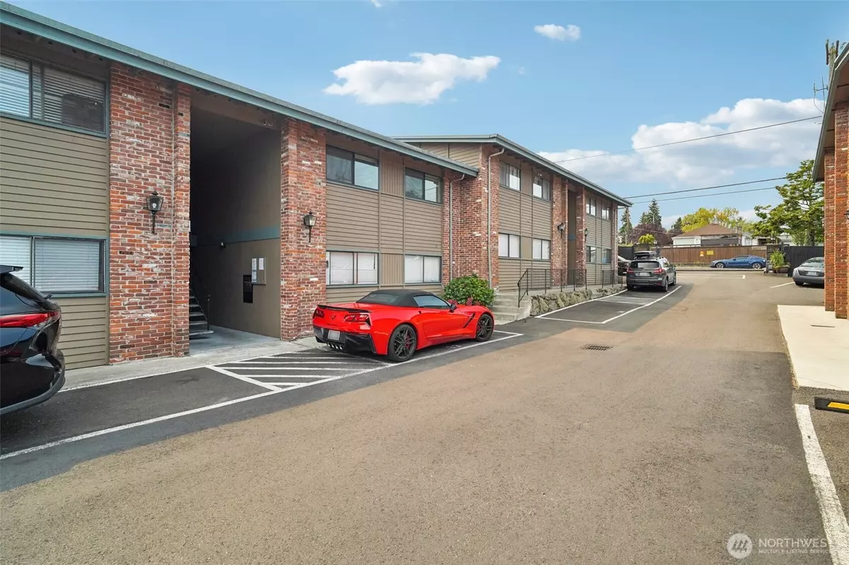 Tukwila, WA 98168,13552 37th AVE S #7