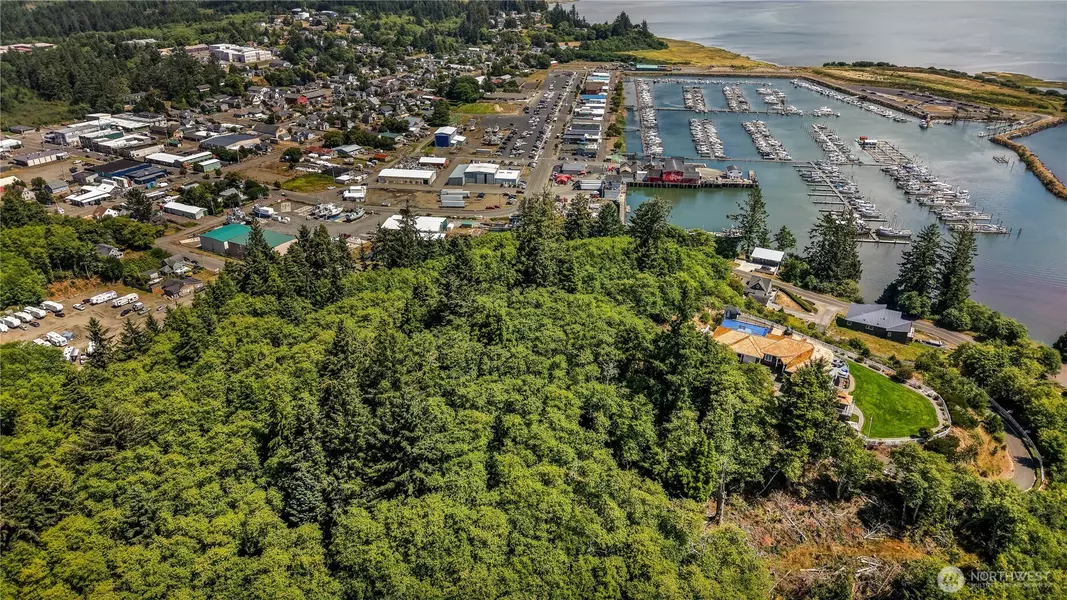 5001 Fourth AVE SW, Ilwaco, WA 98624