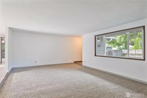 Longview, WA 98632,2661 Maple ST