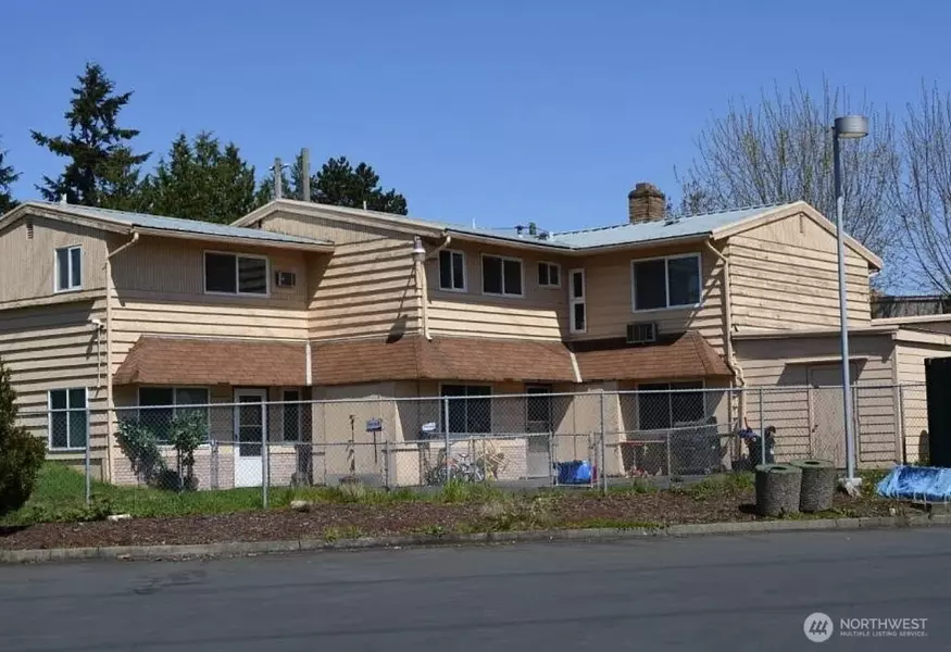 7621 S 124th ST, Seattle, WA 98178