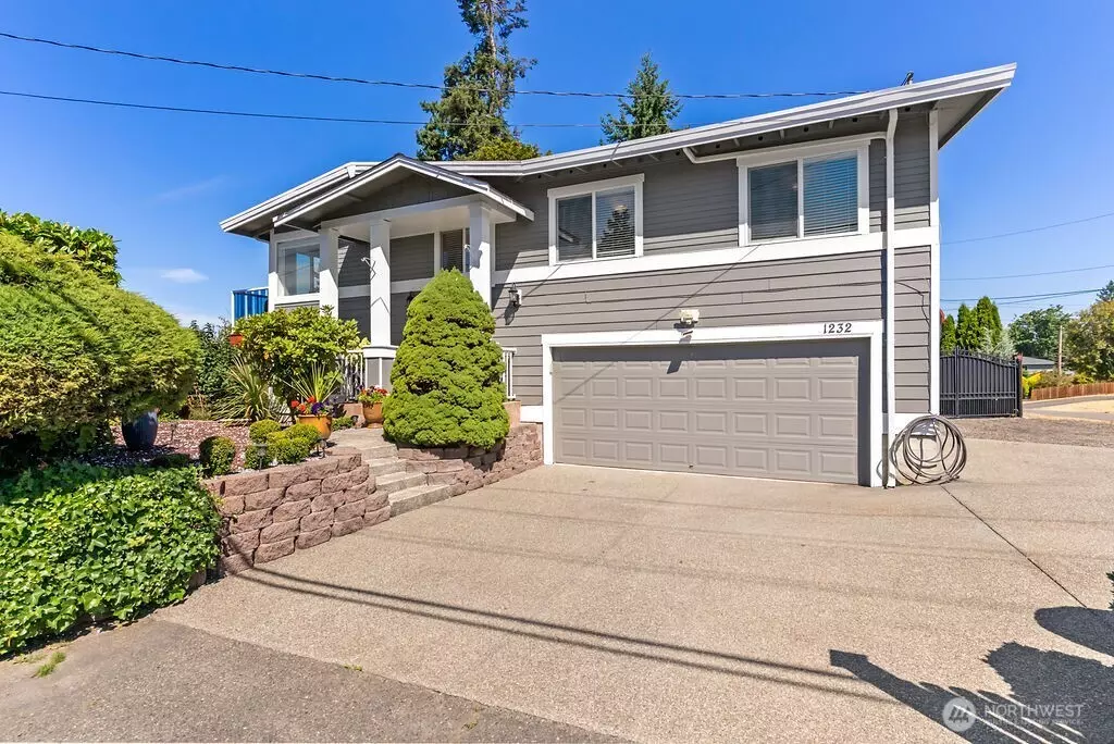 Des Moines, WA 98198,1232 S 272nd ST