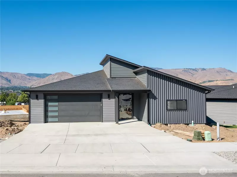 252 NW Chinook WAY, East Wenatchee, WA 98802