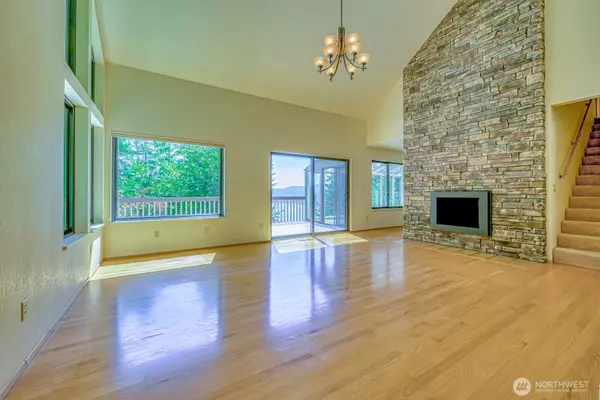 Quilcene, WA 98376,241 Gustavson RD