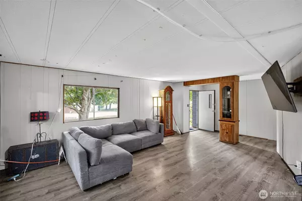 Sequim, WA 98382,31 Meadow DR