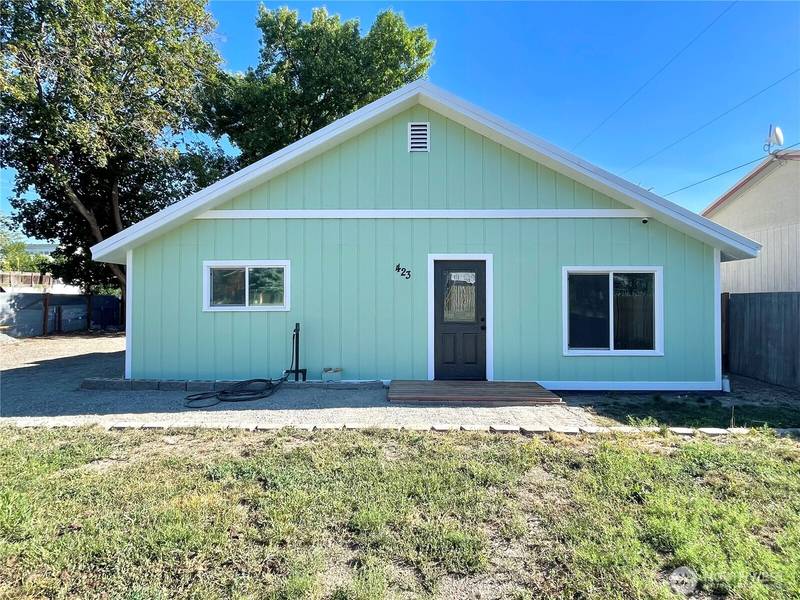 423 3rd AVE W, Omak, WA 98841