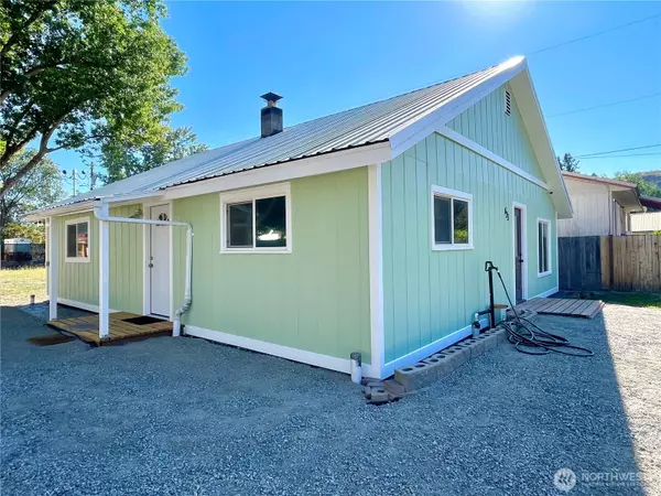 Omak, WA 98841,423 3rd AVE W