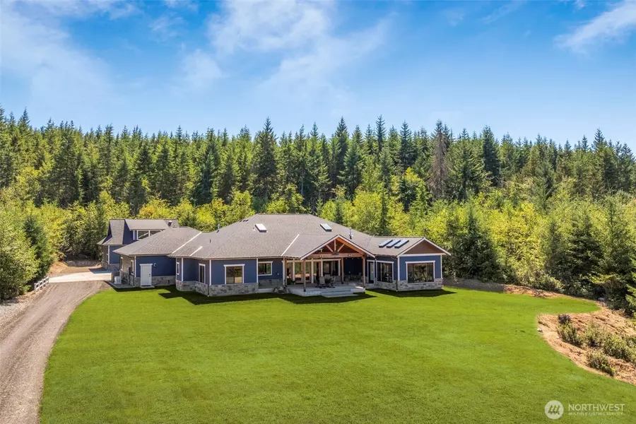 11753 NW Pioneer RD, Seabeck, WA 98380