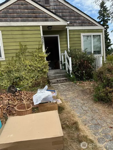 2031 Maple ST, Everett, WA 98201