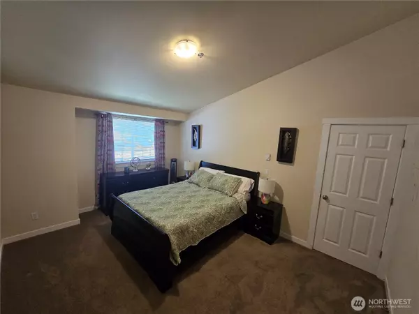 Federal Way, WA 98003,1840 S 284th LN #H-204
