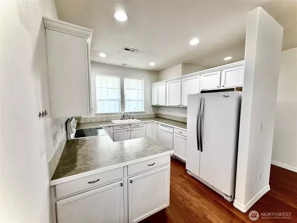 Pasco, WA 99301,6404 Enzian Falls DR