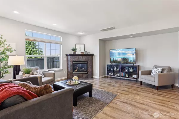 Lake Stevens, WA 98258,1424 113th AVE SE