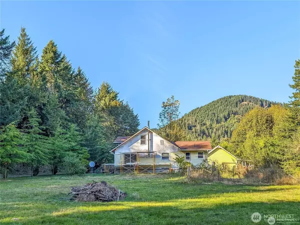 202 Kauer RD, Randle, WA 98377