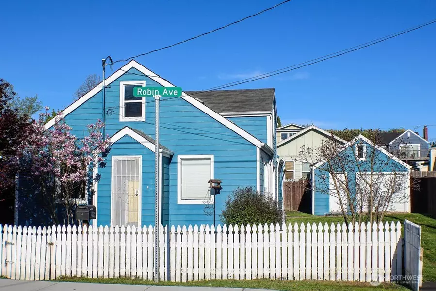 2916 Robin AVE, Bremerton, WA 98310