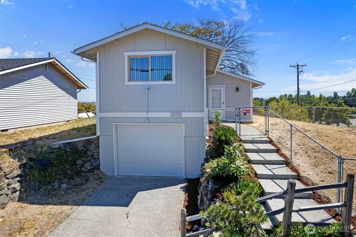 Tacoma, WA 98404,3737 E L ST